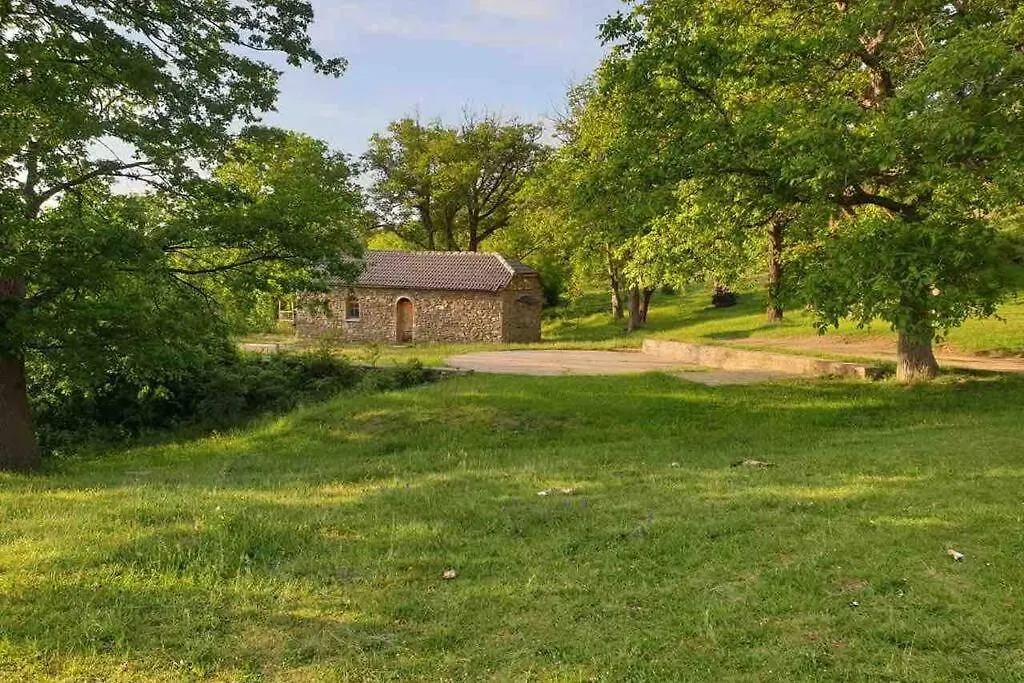 Bujtina Cakuli, Rehove - Erseke Villa
