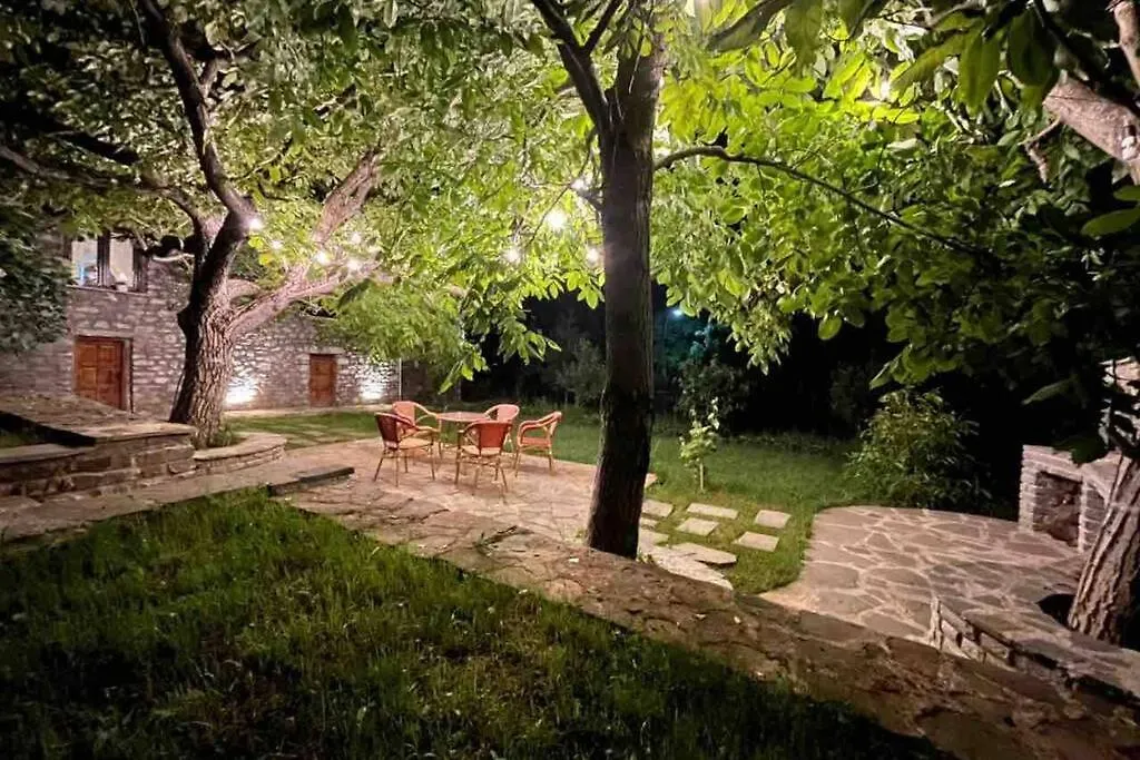 Bujtina Cakuli, Rehove - Erseke Villa