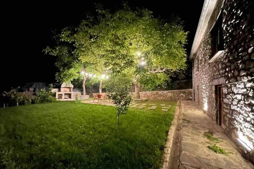 Villa Bujtina Cakuli, Rehove - Erseke Albanie