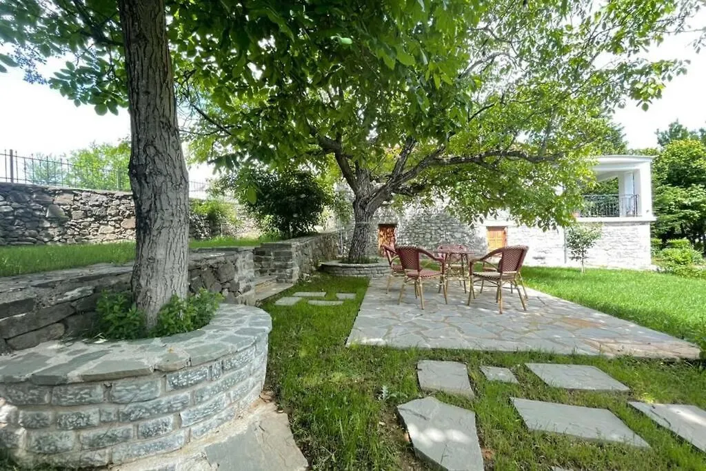 Bujtina Cakuli, Rehove - Erseke Villa 0*,  Albanië